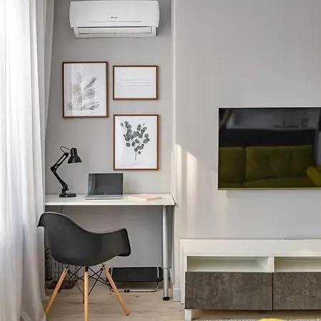 Bright 1 Bedroom