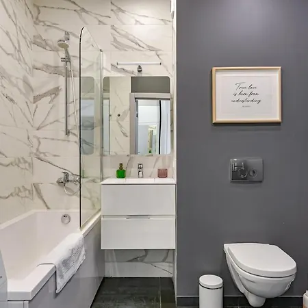 Bright 1 Bedroom Apartamento